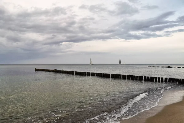 Vacker Utsikt Över Havet Och Piren — Stockfoto