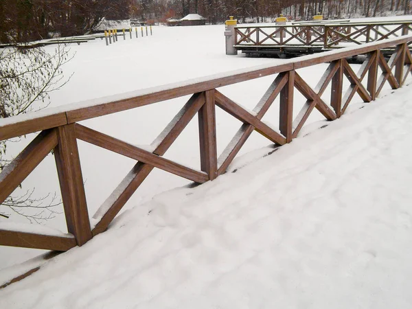 Dřevěný Most Sněhu — Stock fotografie