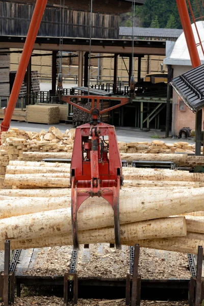 Casa Madera Con Techo Rojo —  Fotos de Stock