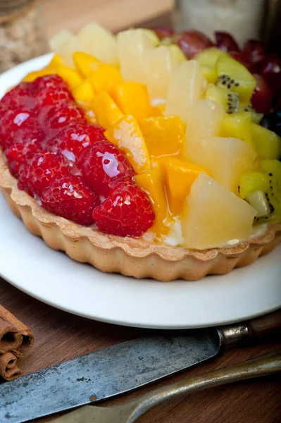 Deliziosa Torta Frutta Fresca Con Bacche Frutta — Foto Stock