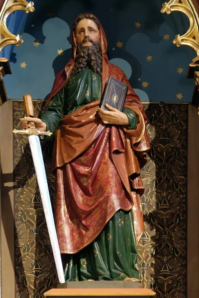 位于克罗地亚Stitar的Saint Matthew教堂主祭坛上的圣保罗雕像 — 图库照片