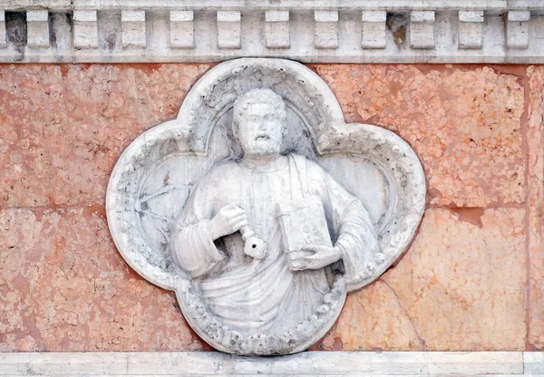 Santo Petrus Oleh Giovanni Riguzzo Relief Fasad Basilika San Petronio — Stok Foto