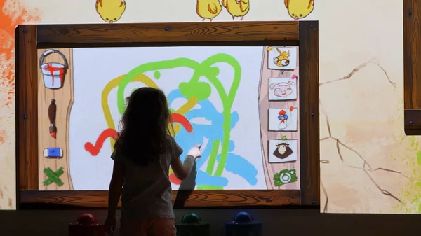 Bologna Italy July 2020 Year Old Girl Plays Application Draw — Stock Photo, Image