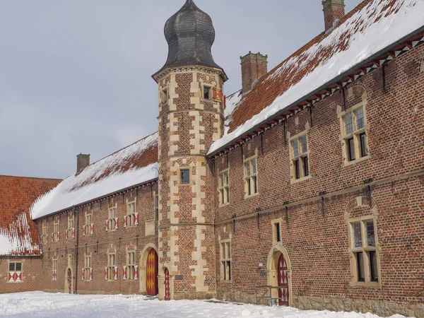 Wintertijd Bij Een Duitse Kasteel — Stockfoto