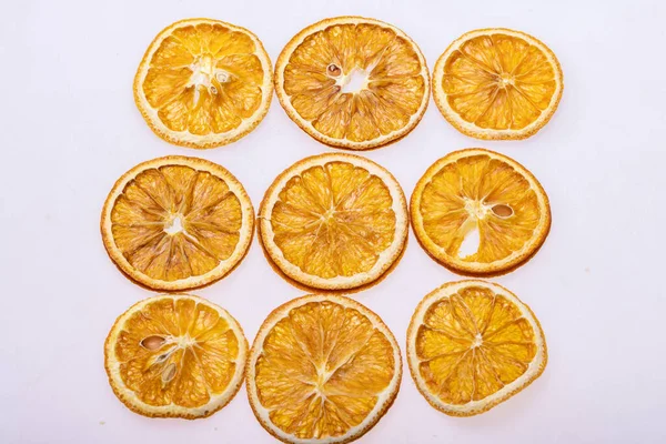 Rodajas Naranjas Secas Sobre Fondo Blanco — Foto de Stock