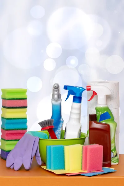 Καθαρισμός Σπιτιού Κοντινό Πλάνο Προϊόντων Καθαρισμού Σπιτιών Και Ειδών Καθαρισμού — Φωτογραφία Αρχείου