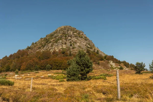 Una Montagna Alla Fonte Della Loira — Foto Stock