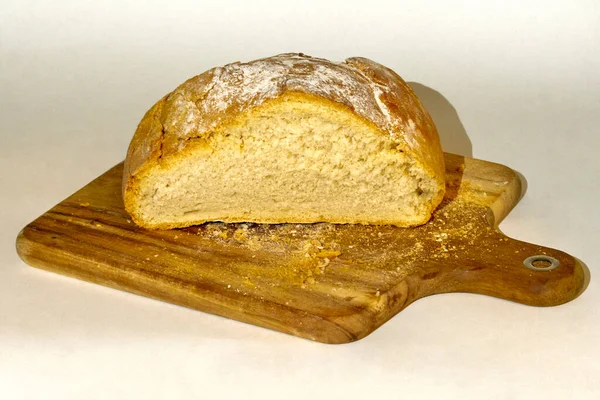 Pan Con Mantequilla Cuchillo Sobre Fondo Blanco — Foto de Stock