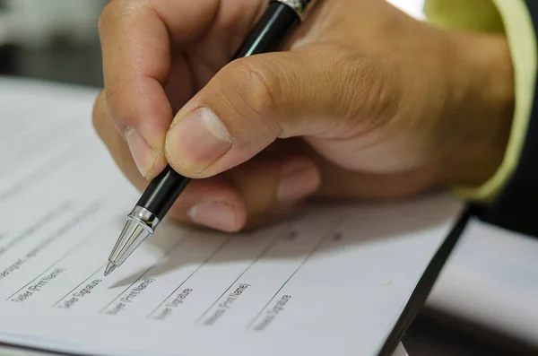 Close Person Hand Writing Clipboard — Stock Photo, Image