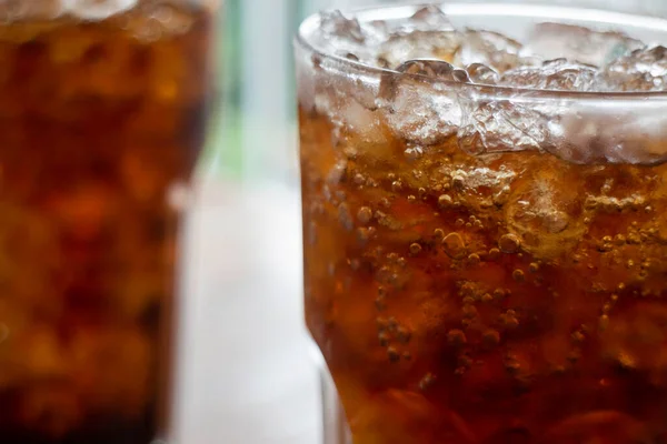 Cola Com Cubos Gelo — Fotografia de Stock