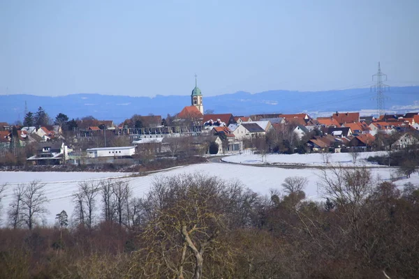 Blick Über Wiesen Und Felder Auf Die Stadt Heimerdingen Winter — Stockfoto