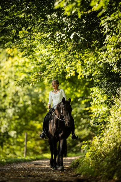 Femme Cheval Sport Équestre Concept Équitation Loisir — Photo