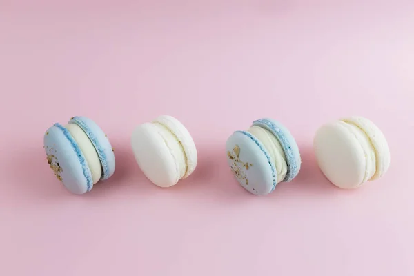 White Blue Macaroons Table Macaroons Pink Background High Quality Photo — Stock Photo, Image