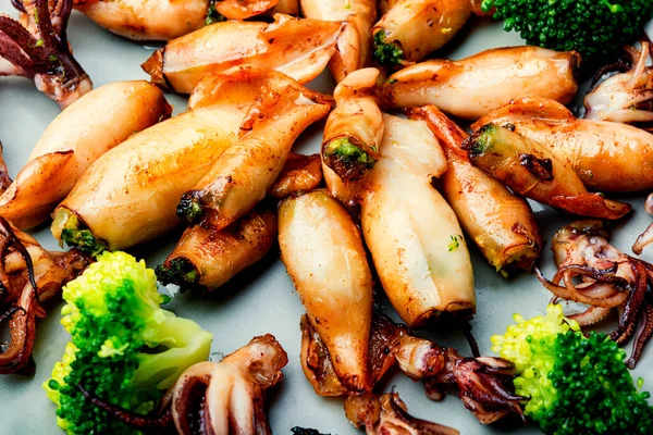 Calamar Cuit Farci Broccoli Calamars Grillés Aux Légumes Fruits Mer — Photo