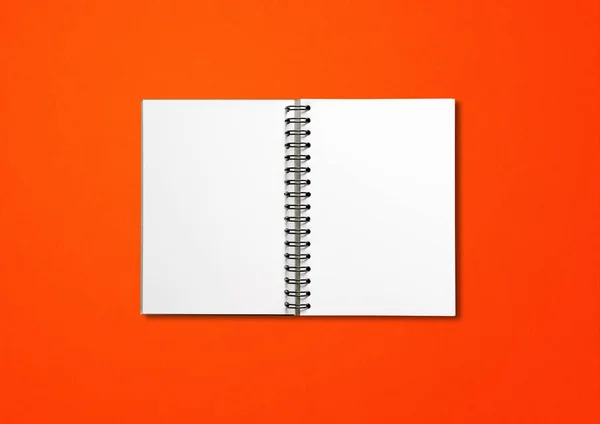 Blanco Open Spiraal Notebook Mockup Geïsoleerd Rode Achtergrond — Stockfoto