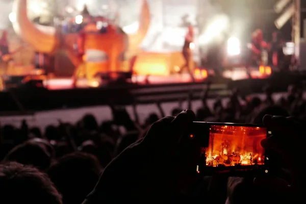 Koncert Zenei Fesztivál Emberek Éjszakai Élet Szórakozás Rajongók Buli Klub — Stock Fotó