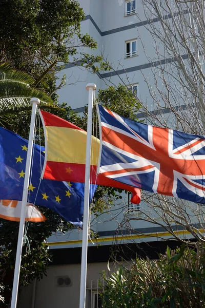 Flaggor Vinden Europa Spanien Storbritannien Union Jack Balearerna Mallorca Spanien — Stockfoto