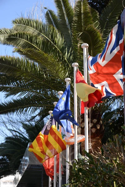 Flaggor Vinden Europa Spanien Storbritannien Union Jack Balearerna Mallorca Spanien — Stockfoto