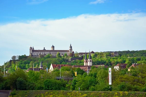 Blick Auf Das Schloss Der Stadt Der Hauptstadt Des Bundesstaates — Stockfoto