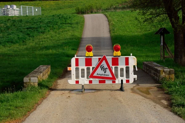 Bloquear Camino Tierra Para Proteger Los Anfibios — Foto de Stock