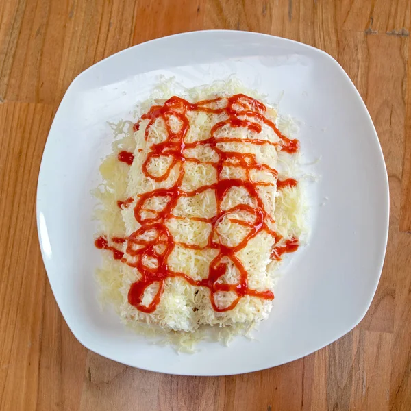 Duas Panquecas Salgadas Com Cobertura Queijo Placa — Fotografia de Stock