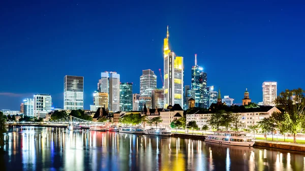 Schöner Nächtlicher Blick Auf Die Stadt — Stockfoto