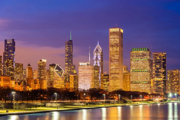 Edificio Oficinas Rascacielos Paisajes Urbanos Del Centro Chicago Con Puesta —  Fotos de Stock