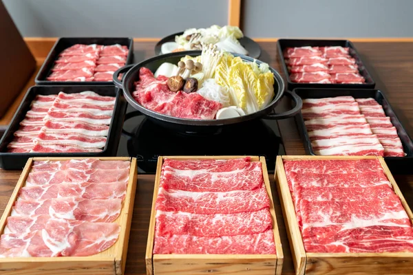 Japonés Wagyu Carne Res Cerdo Kurobuta Sukiyaki Conjunto Listo Para — Foto de Stock