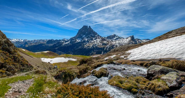 Una Vista Pic Midi Ossau Primavera Pirineos Franceses — Foto de Stock