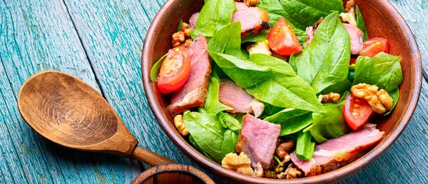 Sallad Med Färska Örter Sallad Med Spenat Bacon Och Ängssyra — Stockfoto