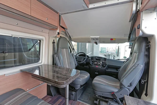 Camping Van Cabin Interior Con Asientos Giratorios —  Fotos de Stock