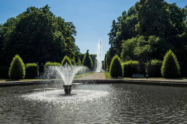 Germania Hannover Giardini Herrenhausen Con Palazzo Herrenhausen — Foto Stock