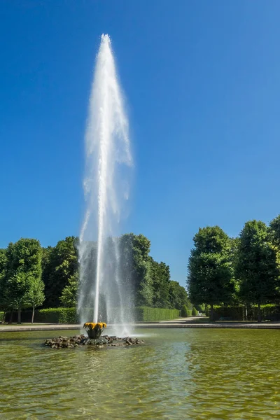 Germania Hannover Grande Fontana Nel Parco Herrenhausen — Foto Stock