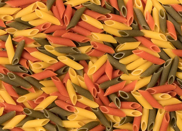 Driekleurige Penne Pasta Tomaat Spinazie Tarwepasta Bovenaanzicht — Stockfoto