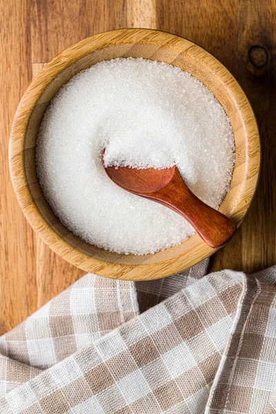 Gula Putih Manis Dalam Mangkuk Kayu Tampilan Atas — Stok Foto