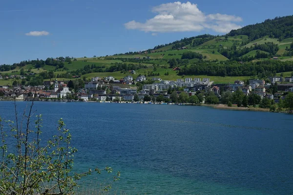 Lago Lucerna Svizzera Con Montagne Circostanti — Foto Stock