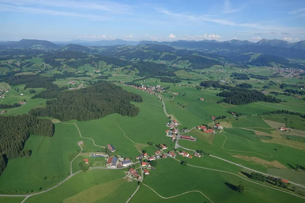 Luftaufnahme Des Dorfes Den Bergen — Stockfoto