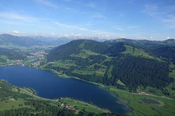 Utsikt Över Bergen Sommaren — Stockfoto