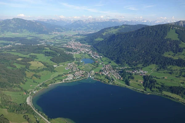 Vanuit Lucht Uitzicht Het Meer Bergen — Stockfoto