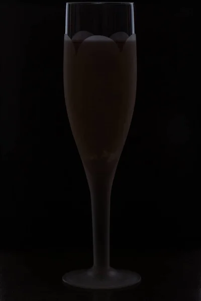 Sklenice Šampaňského Černém Pozadí Pohled Zepředu — Stock fotografie