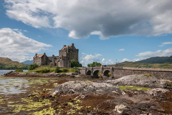 Belle Vue Sur Vieille Forteresse Médiévale Dans Les Montagnes — Photo