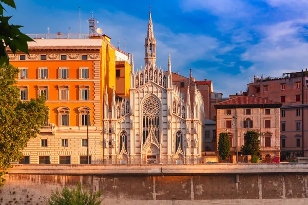 Ribera Del Tíber Con Iglesia Del Sagrado Corazón Jesús Prati — Foto de Stock