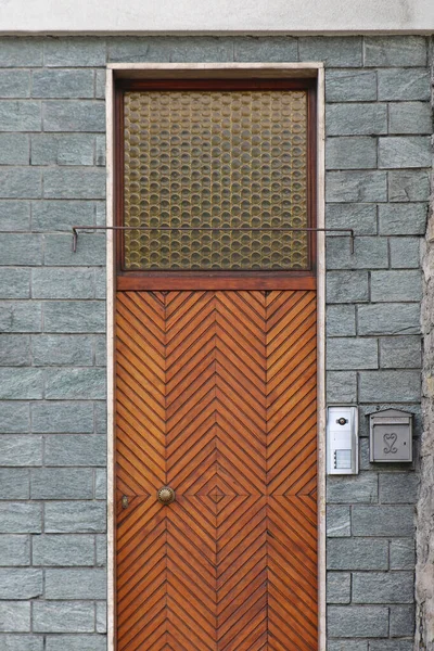 Entrada Porta Frente Residencial Madeira Fechada Retro — Fotografia de Stock