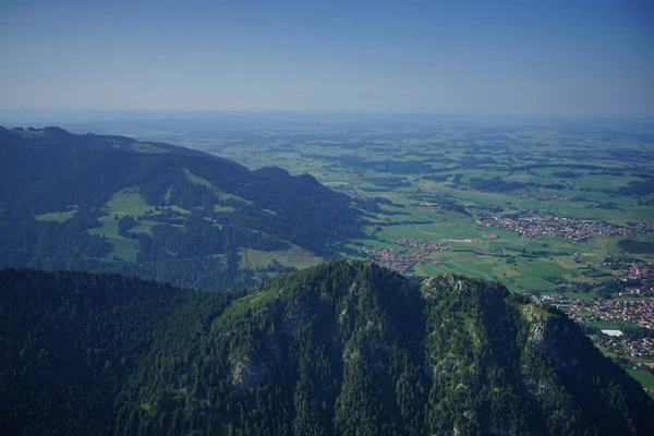 Vanuit Lucht Uitzicht Bergen Het Bos — Stockfoto