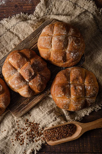 Deliciosos Bollos Pan Centeno Frescos Salados — Foto de Stock