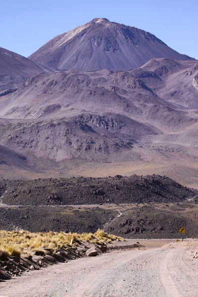 スペインのカナリア諸島のランサローテ山の火山風景 — ストック写真