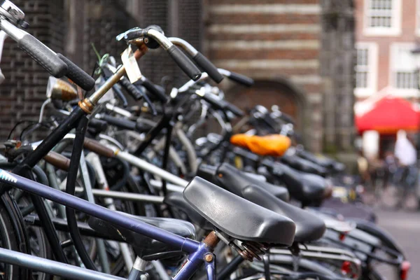 Vélo Garé Dans Ville — Photo