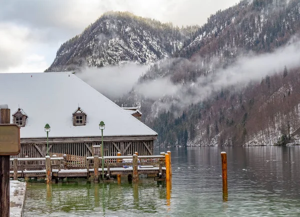 Hallstatt Áustria Janeiro 2018 Vista Lago Nas Montanhas — Fotografia de Stock