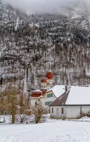 Wunderschöne Winterlandschaft Mit Schnee Und Bergen — Stockfoto