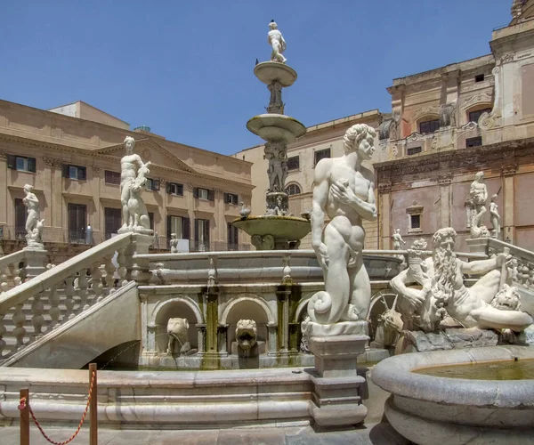 Fuente Ciudad Roma Italia — Foto de Stock